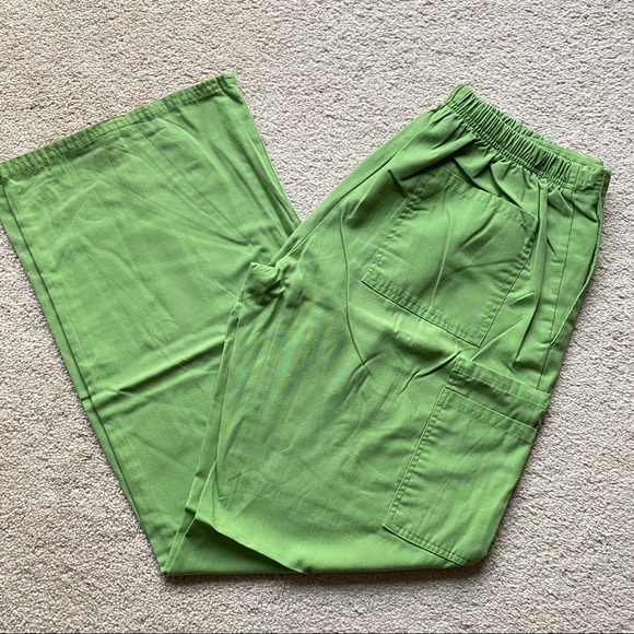 Olive green scrub pants - Picture 1 of 4
